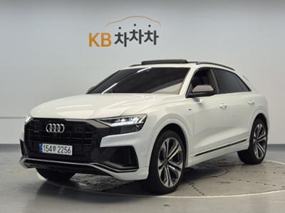 아우디 Q8